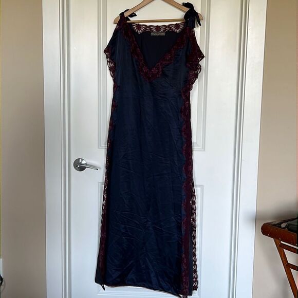 Other - Vintage Fernando Sanchez Nightdress circa 1980s